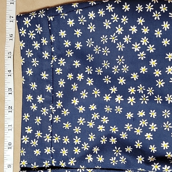 Daisy Floral Print Richmond Ankle Trouser Chino Pants Size 10 EUC - Picture 3 of 8